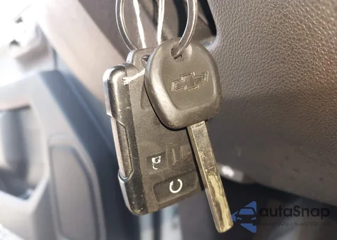 2020 Chevrolet Silverado 1500 2Wd Short Bed Custom z USA, uszkodzony, nr VIN 1GCPWBEF9LZ262105